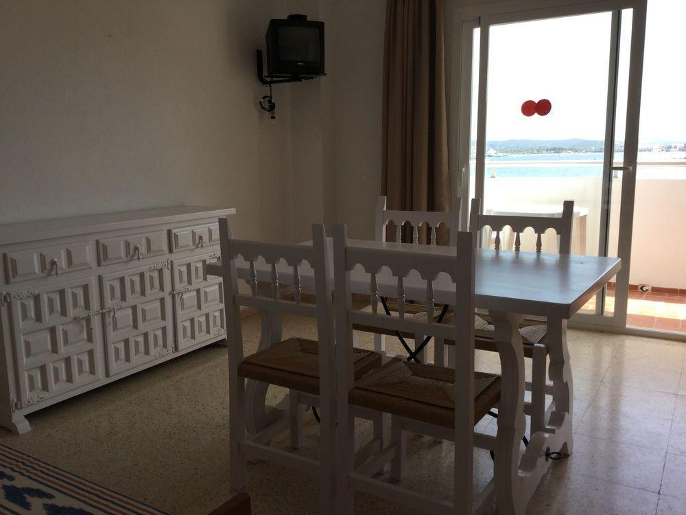 Apartamentos Alba Сан-Антонио-Абад Экстерьер фото